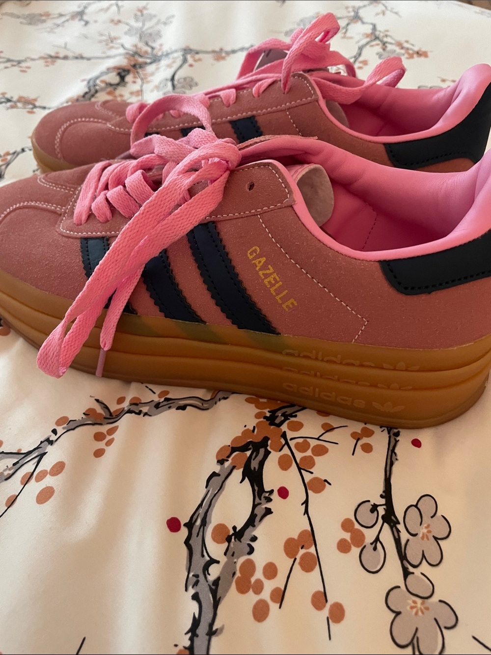 adidas Women’s Platform Gazelles Pink Sneakers with Navy Stripes Size 7.5 NWT - Picture 11 of 12